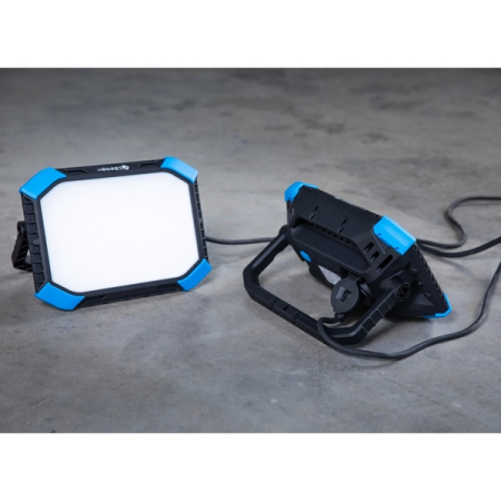 Прожектор светодиодный 220 В, 4500 лм HOEGERT HT1E454