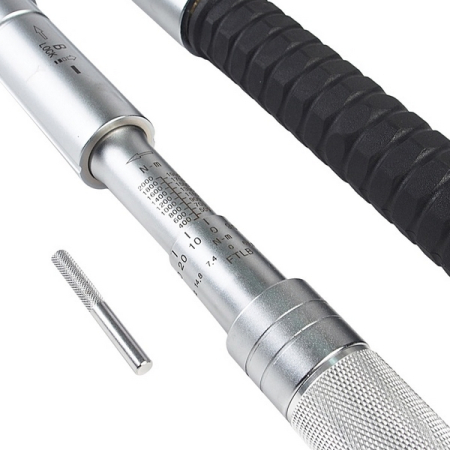 Ключ динамометрический 1" 400-2000Нм 1980мм JTC-7668