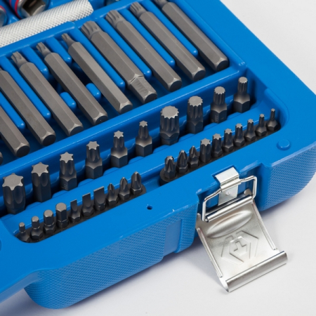 KING TONY P7553MR03 Набор инструментов универсальный, 153 предмета, в комплекте фонарь налобный