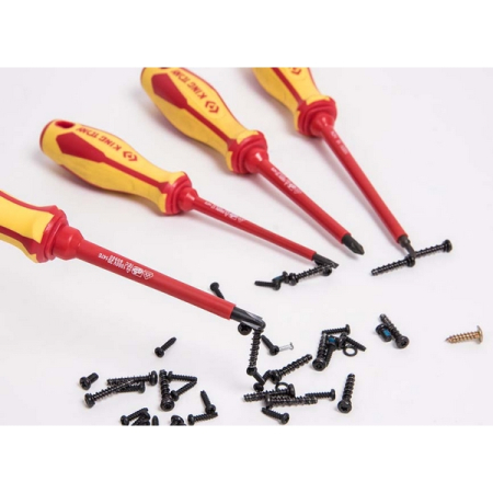 KING TONY 30607MR02 Набор отверток PHILLIPS, SLOTTED, ROBERTSON, диэлектрические, 7 предметов