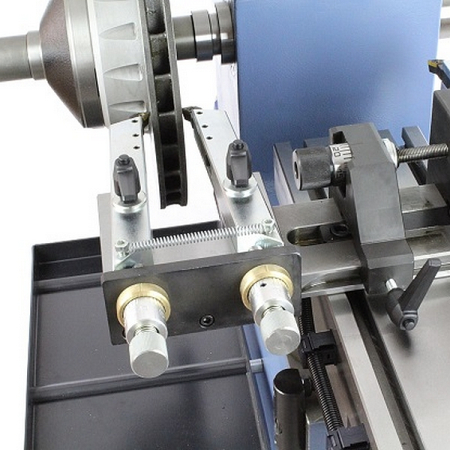 Станок для проточки тормозных дисков и барабанов со снятием COMEC TR470