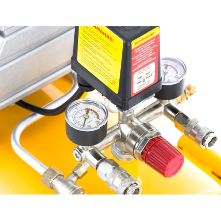 Компрессор масляный коаксиальный Denzel PC 1/50-205