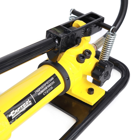 Насос гидравлический ножной 0,6 л Car-Tool CT-E1135