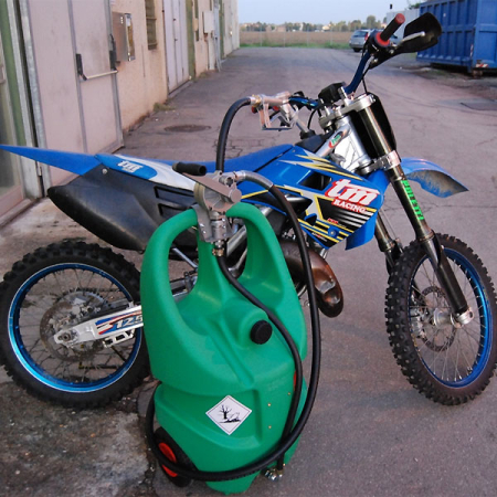 Мобильная АЗС бензиновая с ручным роторным насосом, 55 литров Emiliana Serbatoi EMB55MB