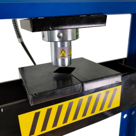 Пресс гидравлический с ручным приводом, 12 т, AE&T Т61212T
