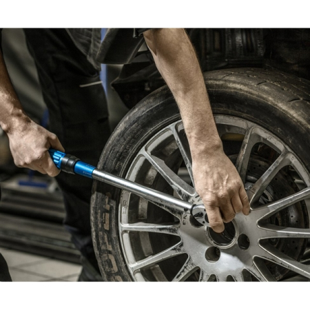 Динамометрический ключ 1/2", 40-220 Нм, HOEGERT HT1W713