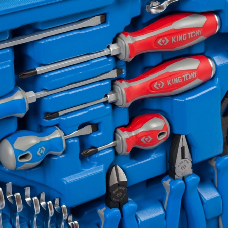 KING TONY P7553MR03 Набор инструментов универсальный, 153 предмета, в комплекте фонарь налобный