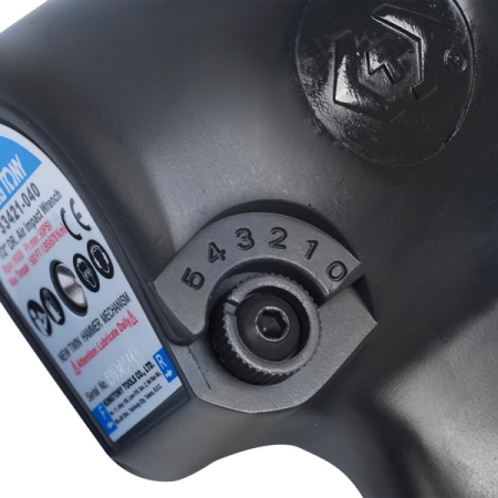 KING TONY P33421-040B Гайковерт ударный пневматический квадрат 1/2 дюйма, 678 Hм, в комплекте 3 торцевые головки