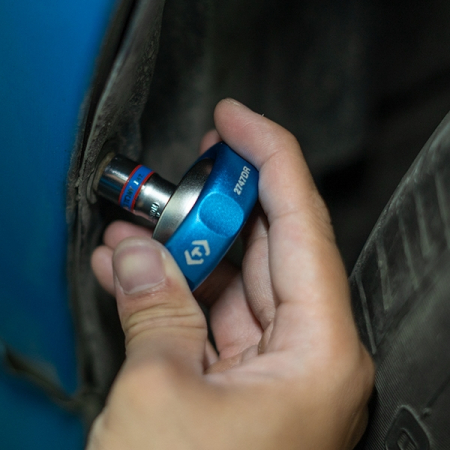 KING TONY 2747DR Трещотка 1/4", 72 зубца, дисковый механизм