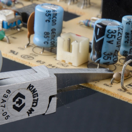 Плоскогубцы с прямоугольным сечением губок, длина 128 мм KING TONY 63A7-05