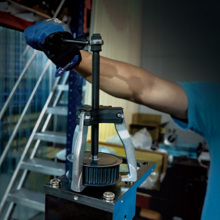 KING TONY 7963C-05 Съемник подшипников 2/3-захватный, 101-127 мм