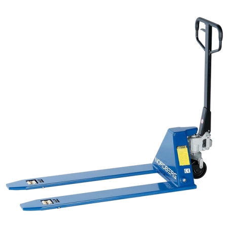 Тележка (рохля) складская гидравлическая с низким подхватом (мин.высота 52 мм), 1,5 т, с полиуретановыми колесами NORDBERG N3903-15 Тележка (рохля) складская гидравлическая с низким подхватом (мин.высота 52 мм), 1,5 т, с полиуретановыми колесами NORDBERG N3903-15