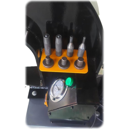 Электрогидравлический станок для клепки тормозных накладок настольный KraftWell PINZZO BE