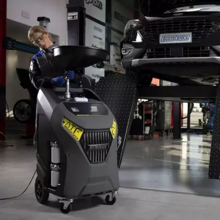 Установка для замены масла и промывки АКПП с базовым комплектом адаптеров ECOTECHNICS ATF MOOVETECH + KIT.ATF